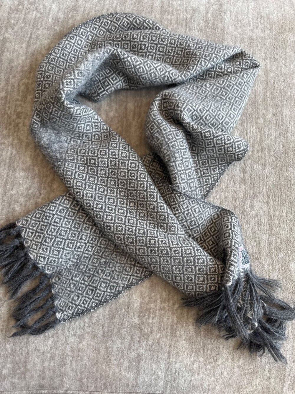 Lisbeth Mucahy Ireland Cozy Wool Scarf White Diamonds on Gray Fringe